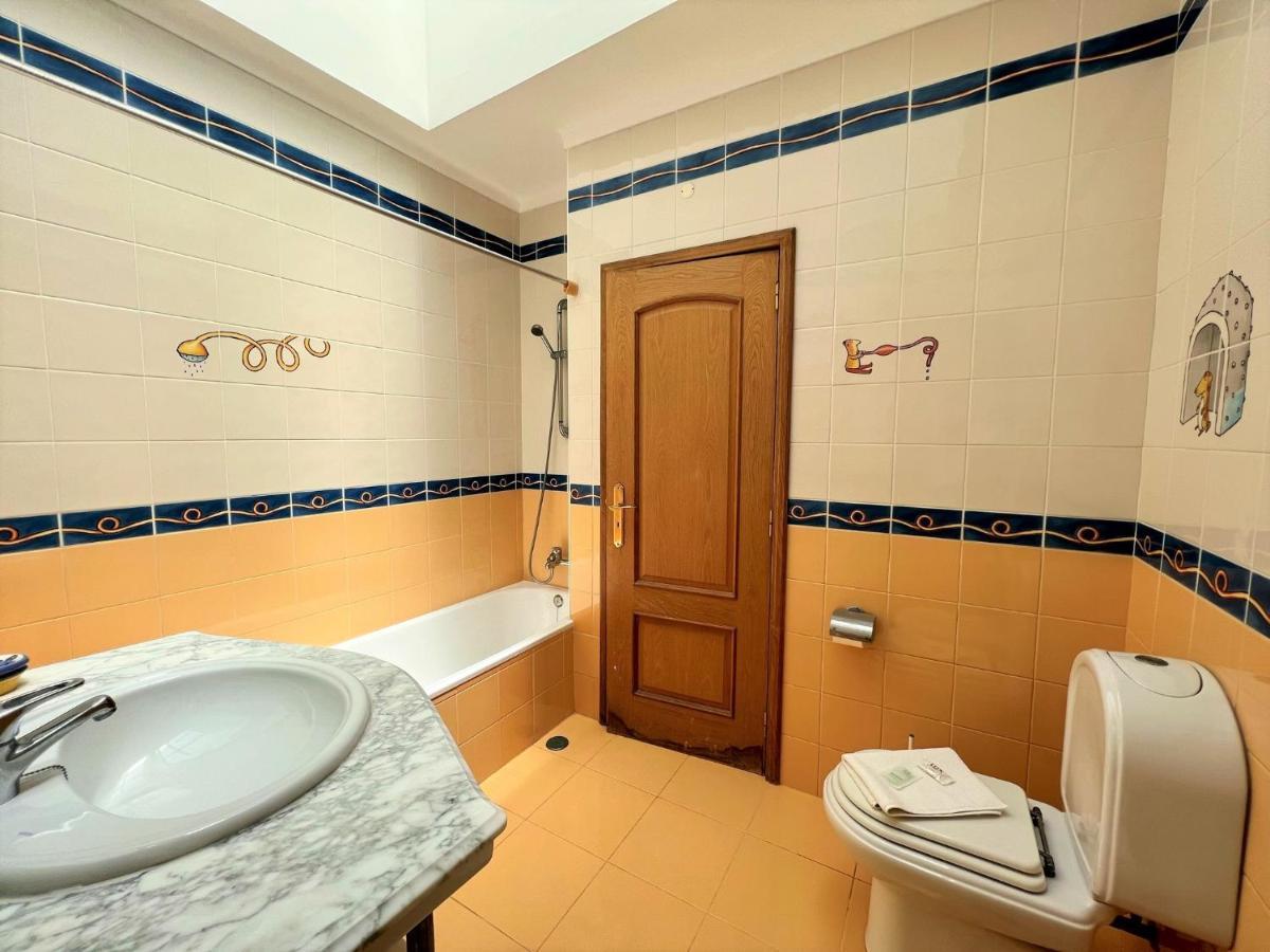 Lagos Typical House By Homing Bagian luar foto