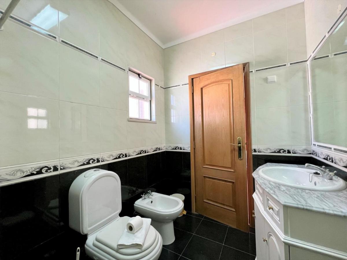 Lagos Typical House By Homing Bagian luar foto