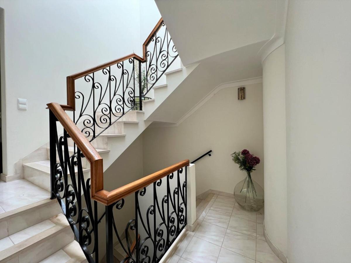 Lagos Typical House By Homing Bagian luar foto